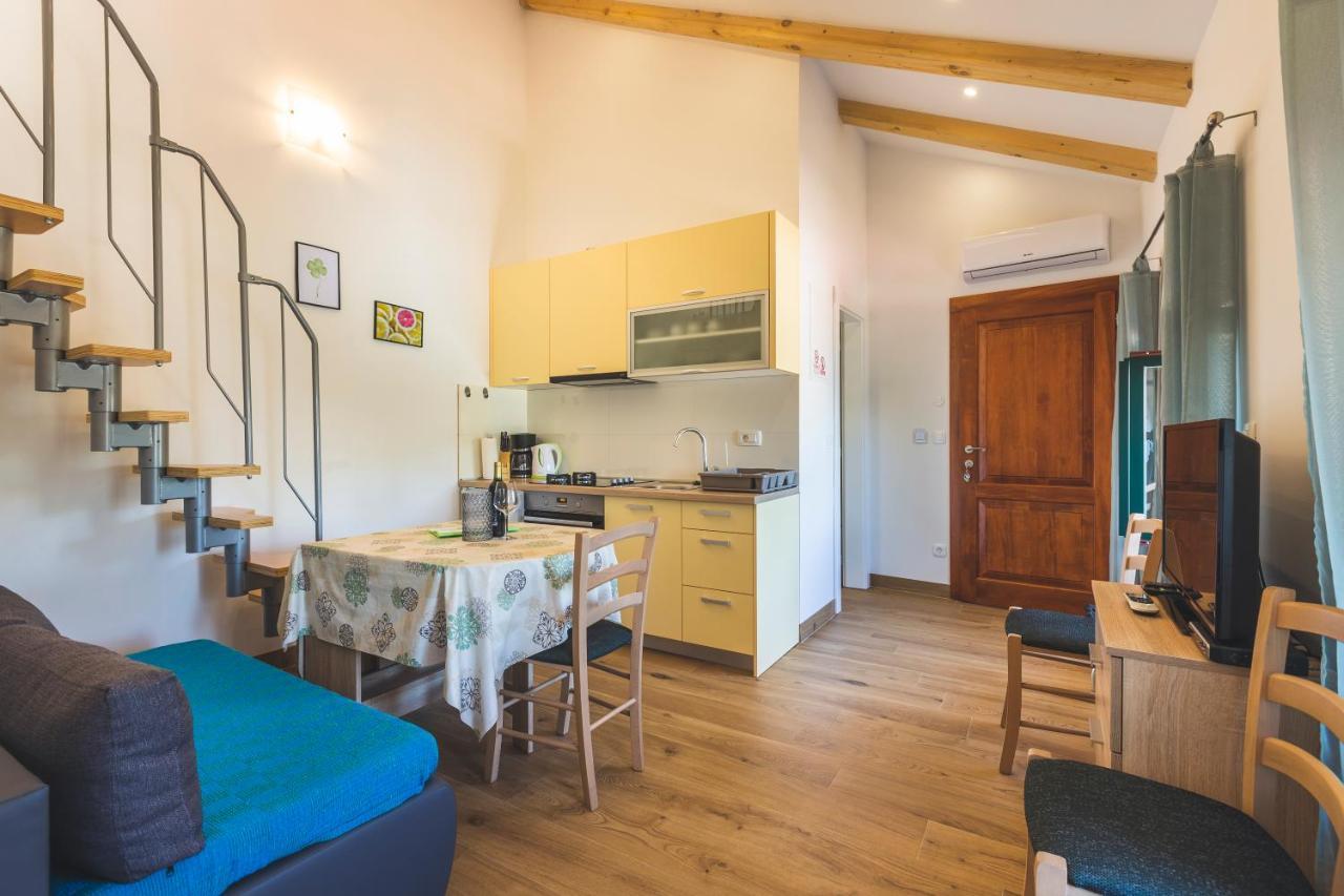 Vinea Apartmani Umag, Ulica G Garibaldia 2 Kültér fotó