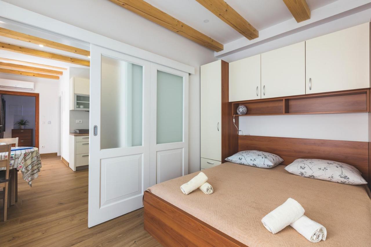 Vinea Apartmani Umag, Ulica G Garibaldia 2 Kültér fotó