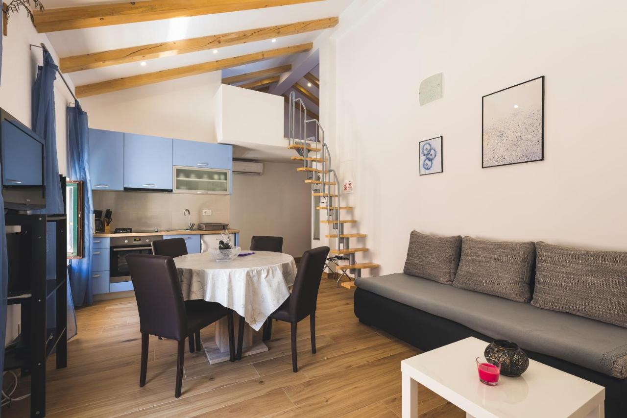 Vinea Apartmani Umag, Ulica G Garibaldia 2 Kültér fotó