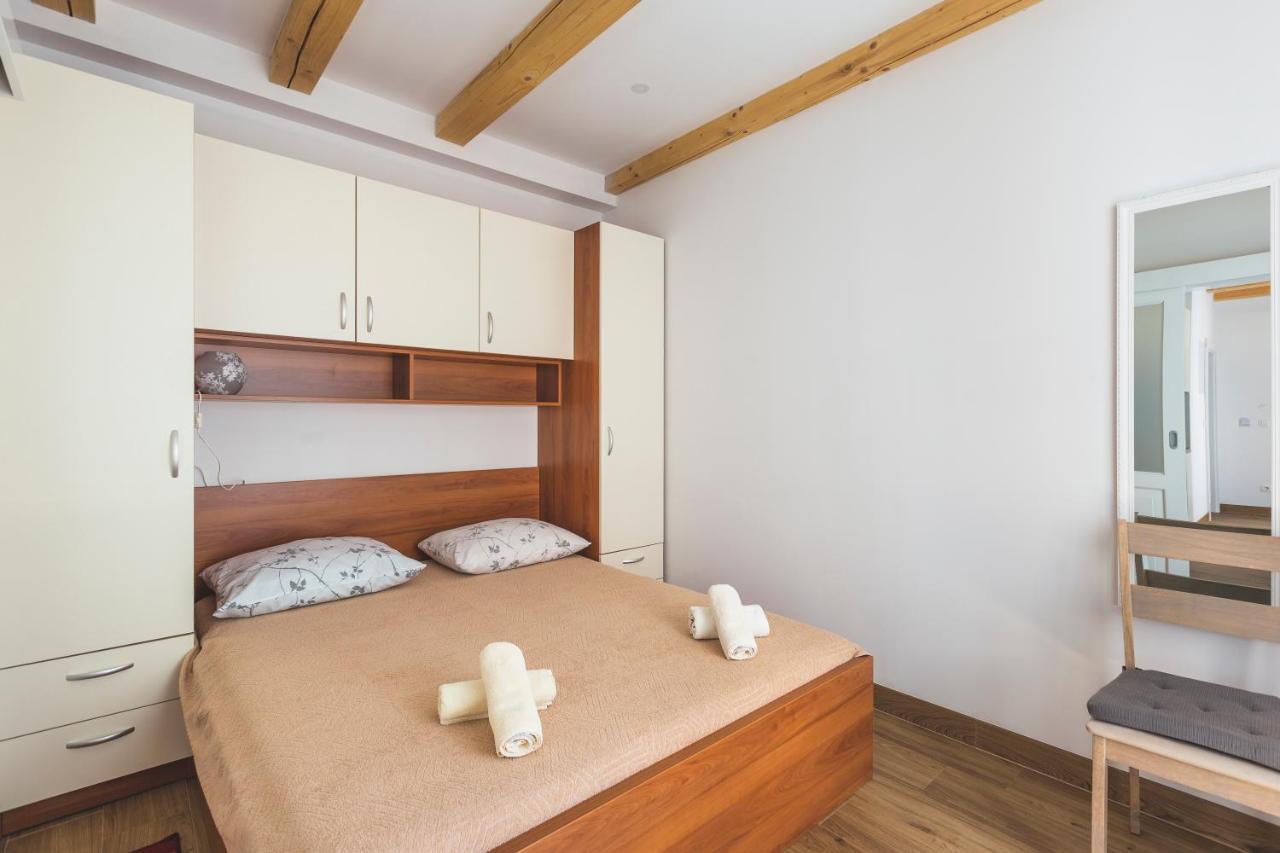 Vinea Apartmani Umag, Ulica G Garibaldia 2 Kültér fotó